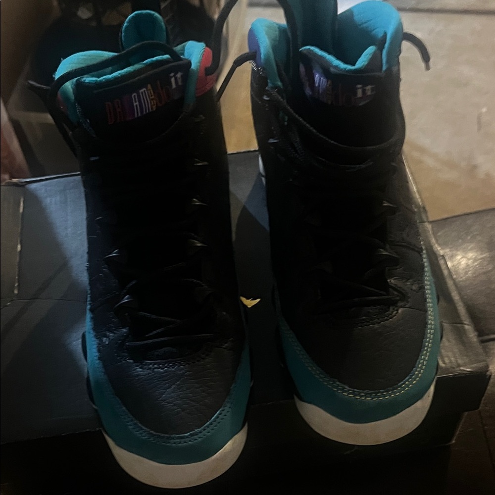 Jordan Kids Black and Teal Sneakers